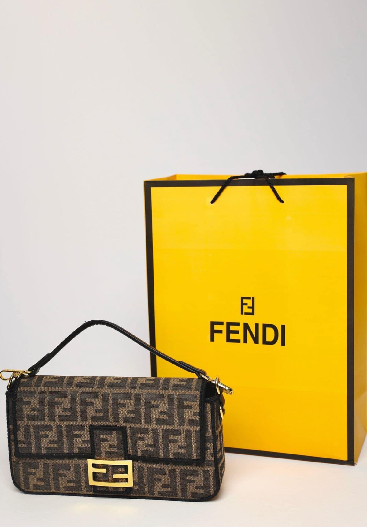 תיק FENDI